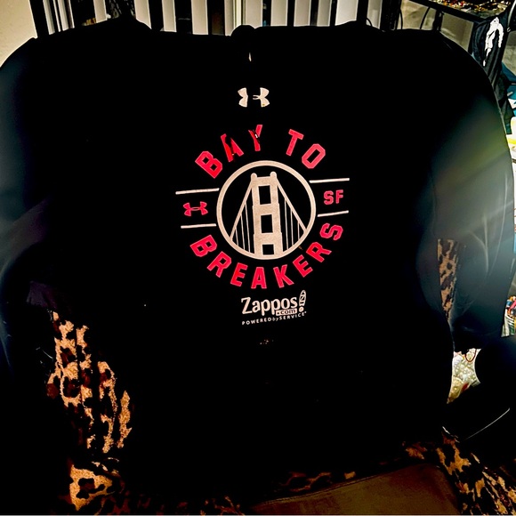 Under Armour Special Edition Hoodie Sweatshirt w/ Zappos Logo - Picture 1 of 2
